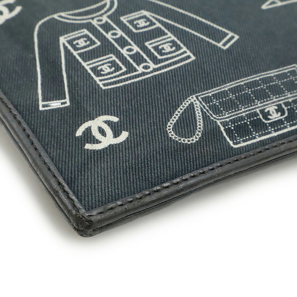 CHANEL Black Leather Shoulder Bag - Picture 4 of 10